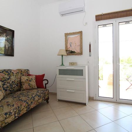 Laconian Collection Mavrovouni Beach House Gythio Exterior foto