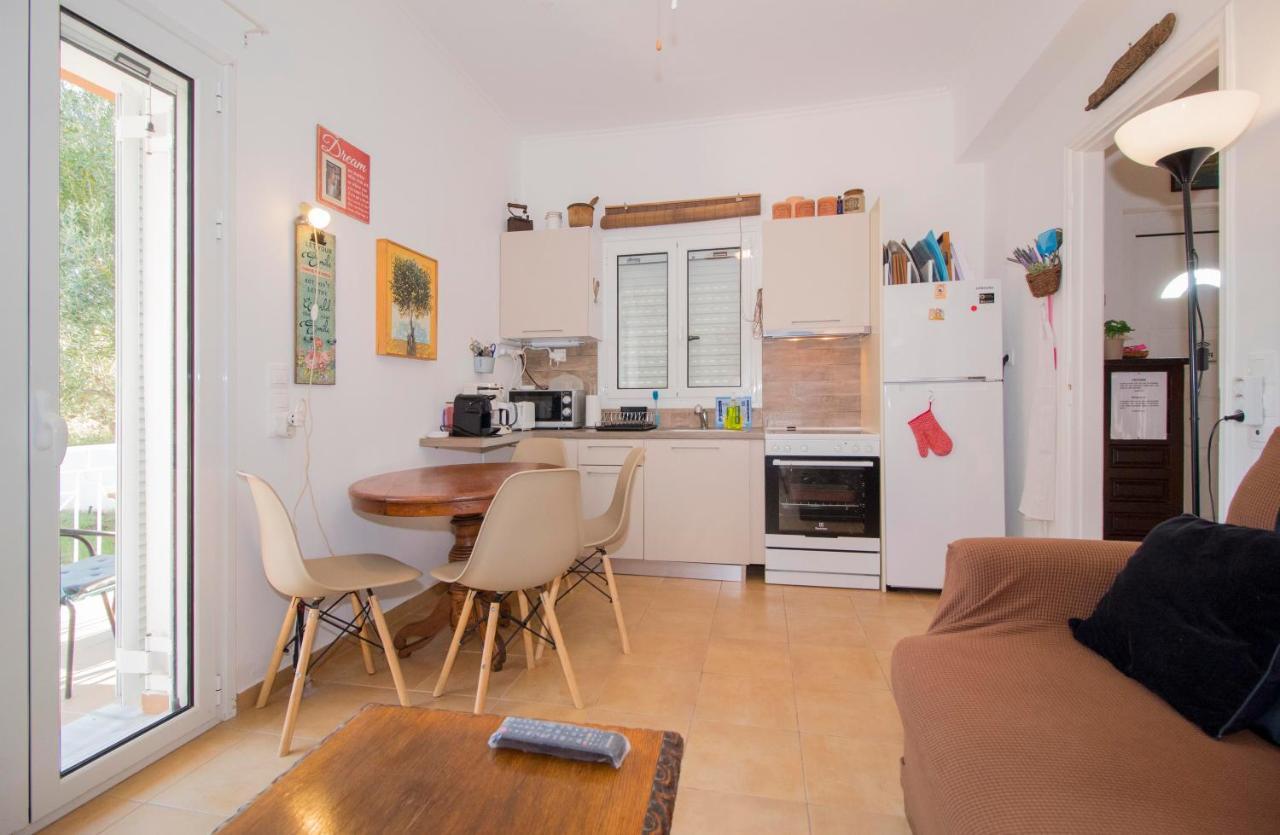 Laconian Collection Mavrovouni Beach House Gythio Exterior foto