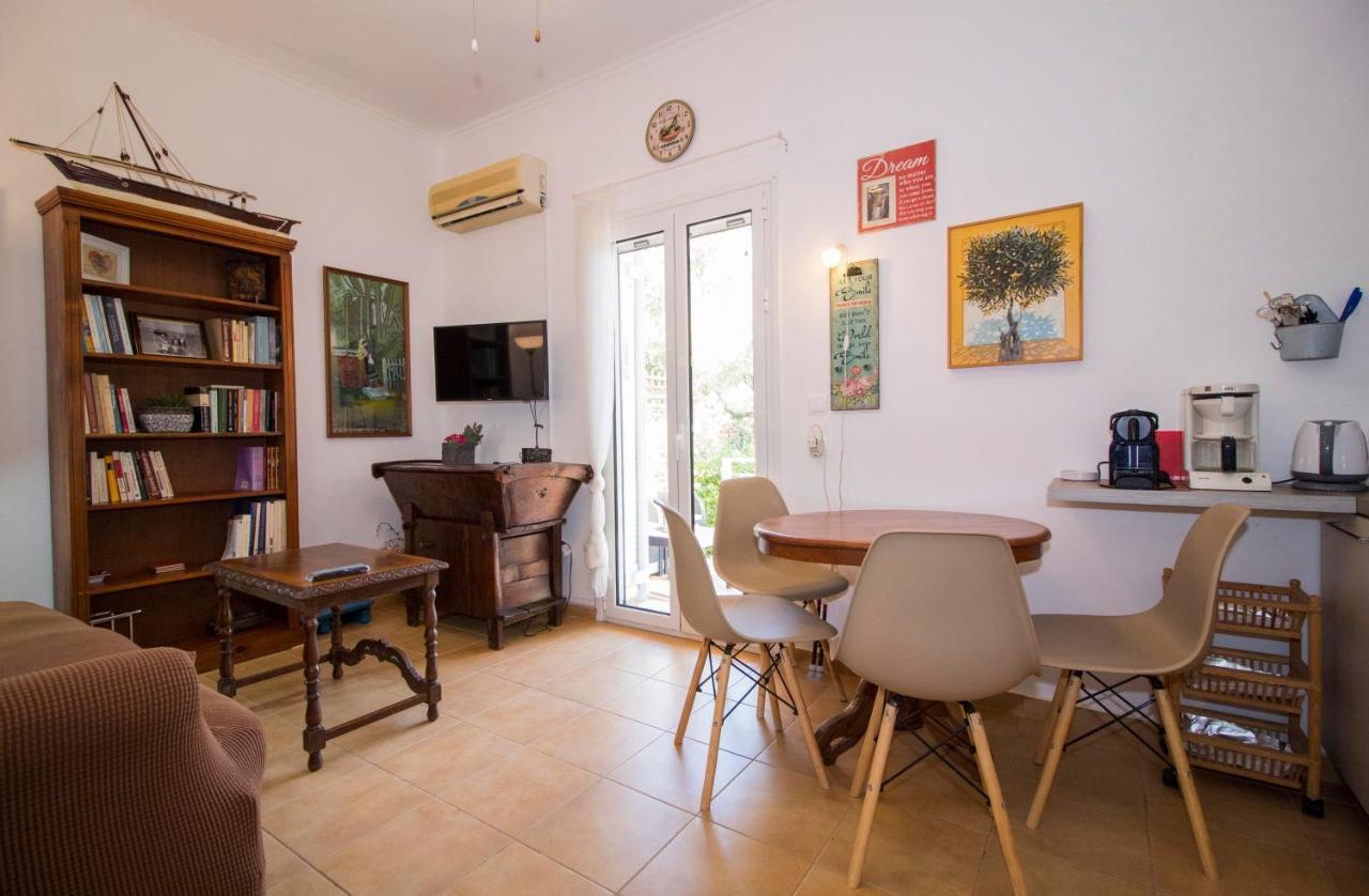 Laconian Collection Mavrovouni Beach House Gythio Exterior foto