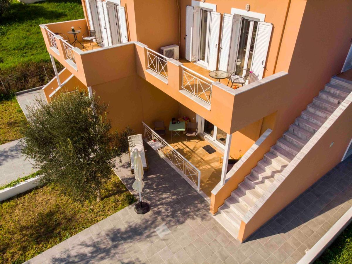 Laconian Collection Mavrovouni Beach House Gythio Exterior foto